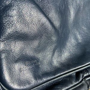 Vintage Stone Mountain leather purse.